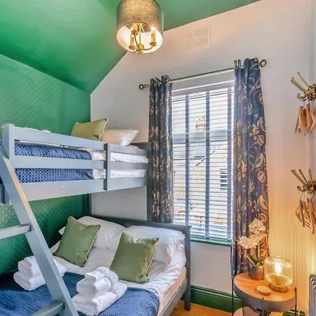 Monty House By The Sea *